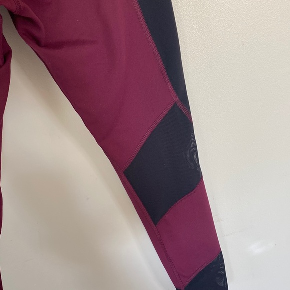Express EXP Core Performance Leggings - Burgundy & Black - XS - Picture 7 of 9